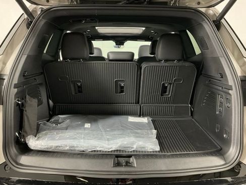 New 2026 Buick Enclave Sport Touring w/ Super Cruise Package AWD/4WD image 39