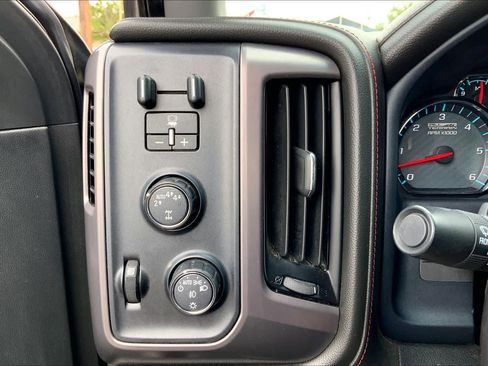 Used 2018 GMC Sierra 1500 SLT w/ All Terrain Package image 36