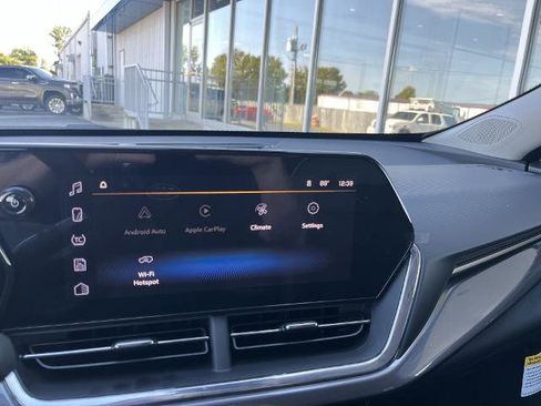 New 2026 Chevrolet Trax ACTIV w/ Sunroof Package image 12