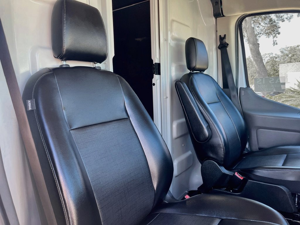 Used 2025 Ford Transit 250 148 High Roof Extended w/ Load Area Protection Package RWD image 27