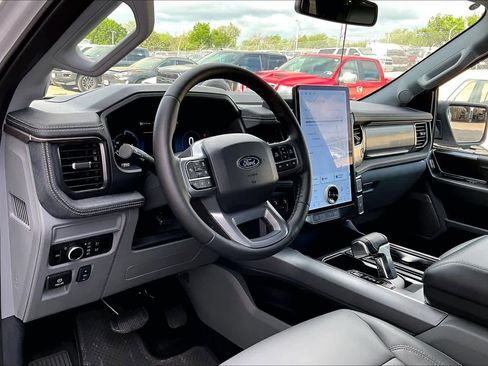 Used 2025 Ford F150 Lightning Flash image 21