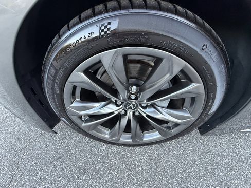 Used 2018 Lexus LS 500 w/ Interior Upgrade Package image 31