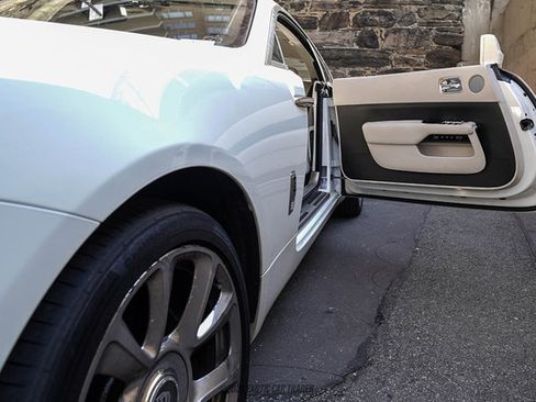 Used 2017 Rolls-Royce Wraith RWD image 49