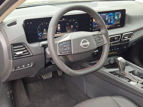 Used 2026 Nissan Sentra SR w/ SR Premium Package FWD image 21
