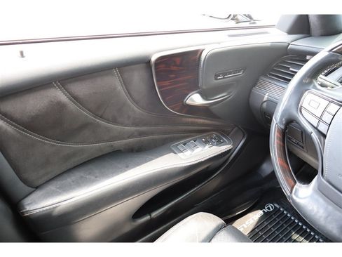 Used 2018 Lexus LS 500 AWD w/ Interior Upgrade Package image 22