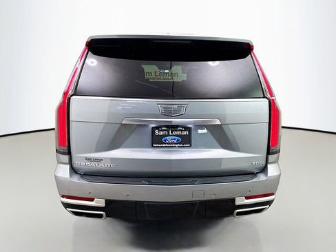 Used 2025 Cadillac Escalade Premium Luxury w/ Touring Package image 6