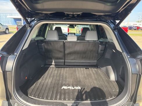 Certified 2022 Toyota RAV4 XLE Premium AWD/4WD image 14
