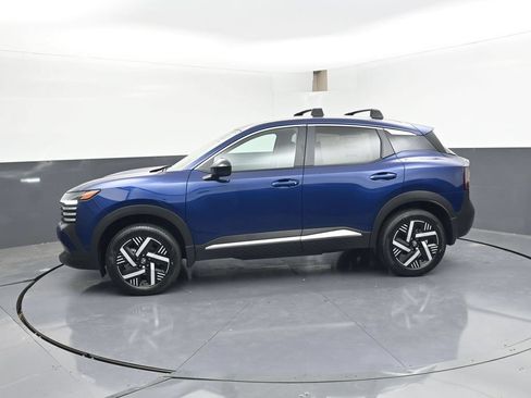 New 2026 Nissan Kicks SV w/ Cold Weather Package FWD image 3