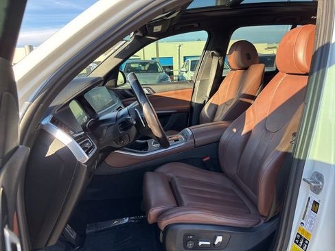 Used 2022 BMW X5 xDrive40i w/ M Sport Package image 13