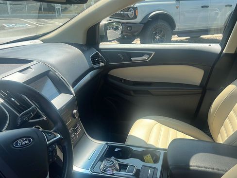 Used 2020 Ford Edge SEL w/ Convenience Package AWD/4WD image 17