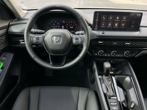 Used 2025 Honda Accord EX-L image 11