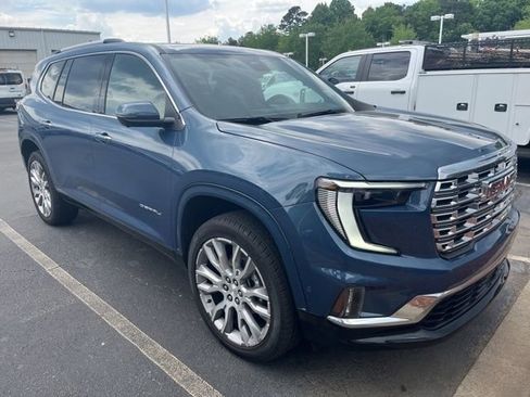 Used 2025 GMC Acadia Denali w/ Super Cruise Package FWD image 2