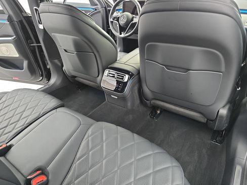 Certified 2025 Mercedes-Benz S 580 4MATIC Sedan image 11