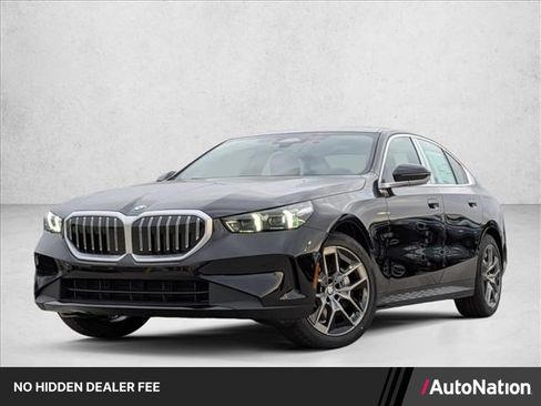 Used 2026 BMW 530i xDrive AWD/4WD image 1