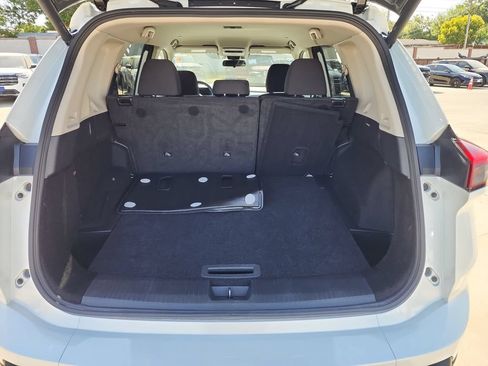 Used 2024 Nissan Rogue SV FWD image 22