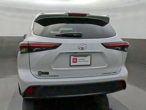 Certified 2025 Toyota Highlander Limited AWD/4WD image 6