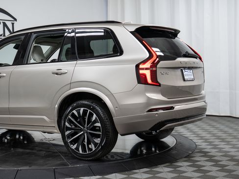 New 2026 Volvo XC90 B6 Ultra w/ Protection Package image 30
