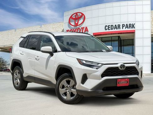 Used 2024 Toyota RAV4 XLE AWD/4WD image 1