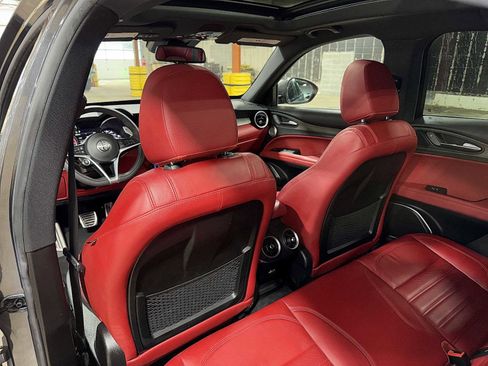 Used 2018 Alfa Romeo Stelvio Ti Sport image 30