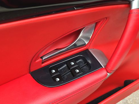 Used 2018 Maserati GranTurismo Sport image 12