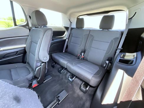 Certified 2020 GMC Acadia SLE w/ Driver Convenience Package AWD/4WD image 20