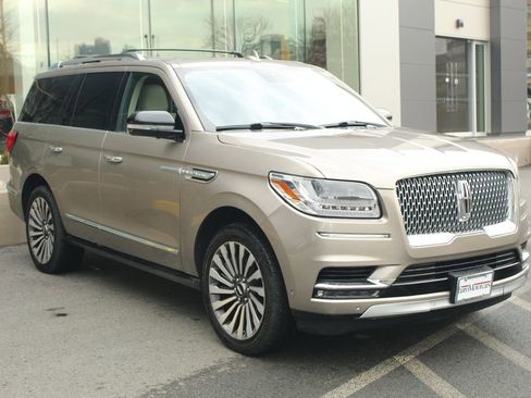 Used 2019 Lincoln Navigator Reserve w/ Cargo Package image 10