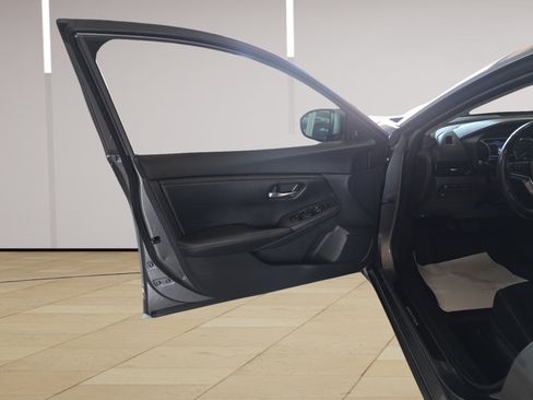 Used 2022 Nissan Sentra SV FWD image 27