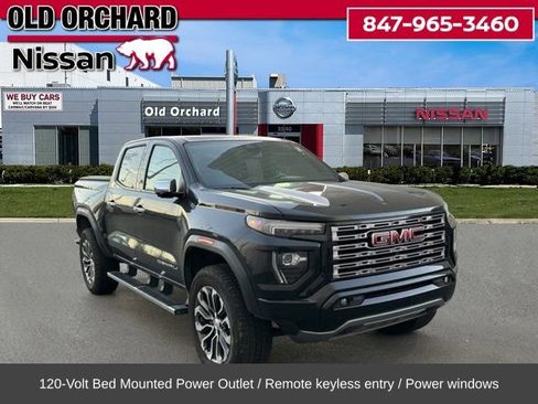 Used 2024 GMC Canyon Denali image 6