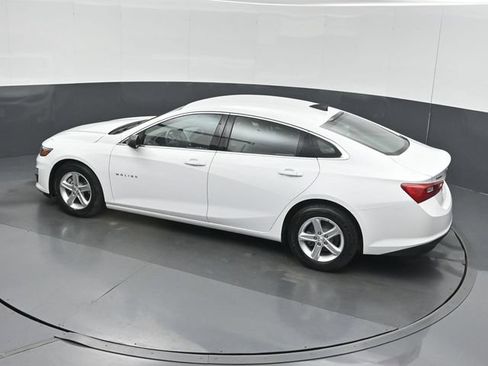 Used 2021 Chevrolet Malibu LS FWD image 44