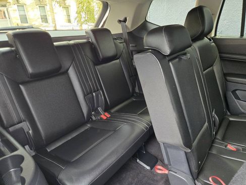Used 2018 Volkswagen Atlas SE AWD/4WD image 14