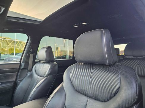 Used 2024 Hyundai Palisade Calligraphy image 23