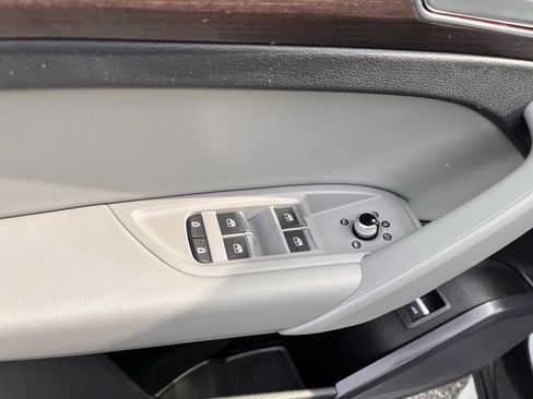 Certified 2023 Audi Q5 2.0T Premium w/ Convenience Package AWD/4WD image 7