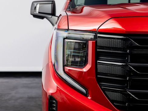 Used 2024 GMC Sierra 1500 Elevation w/ Elevation Premium Package AWD/4WD image 3