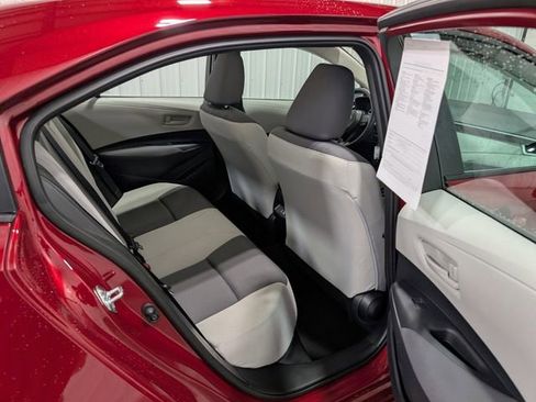 Used 2025 Toyota Corolla LE image 25