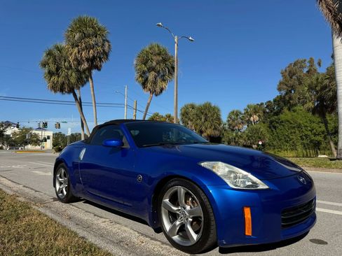 Used 2007 Nissan 350Z Touring image 4