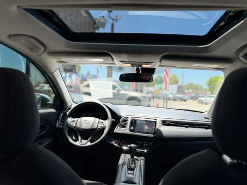 Used 2022 Honda HR-V EX image 27