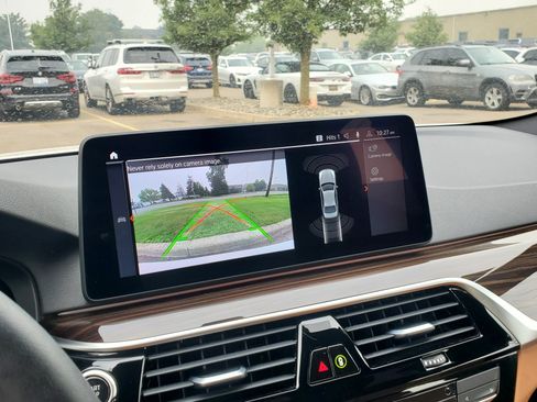 Used 2023 BMW 530i xDrive w/ Premium Package AWD/4WD image 19