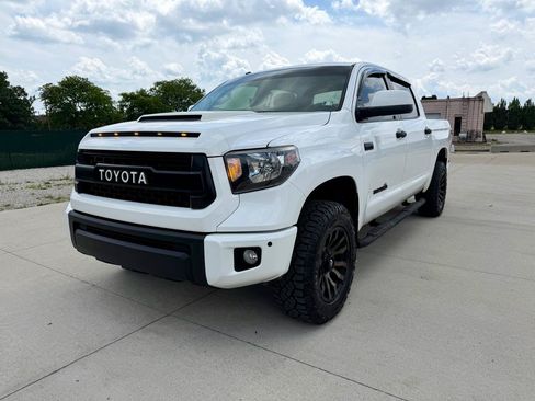 Used 2016 Toyota Tundra SR5 w/ TRD Off Road Package AWD/4WD image 3