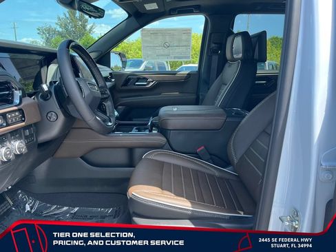 New 2026 GMC Yukon Denali Ultimate AWD/4WD image 9