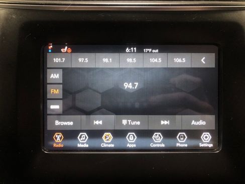 Used 2019 Jeep Cherokee Latitude w/ Cold Weather Group image 25