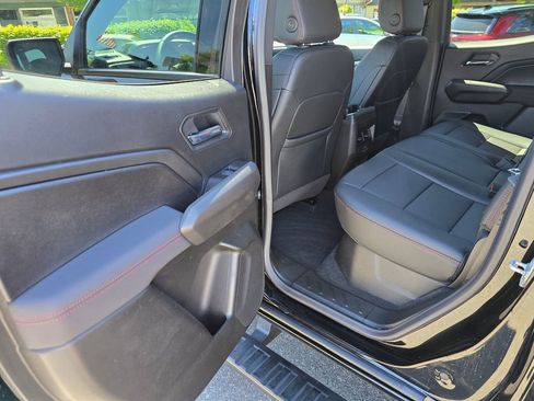 Used 2025 Chevrolet Colorado Z71 w/ Technology Package AWD/4WD image 20