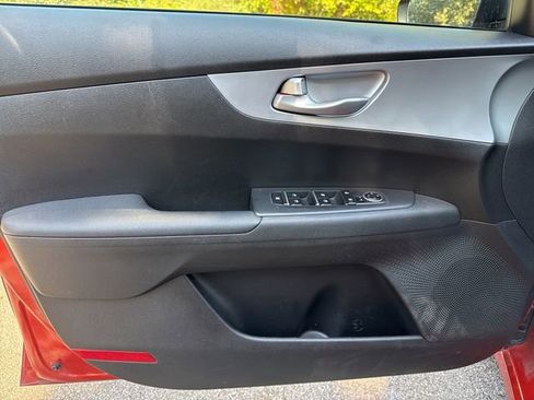 Used 2023 Kia Forte LXS w/ LXS Technology Package image 12