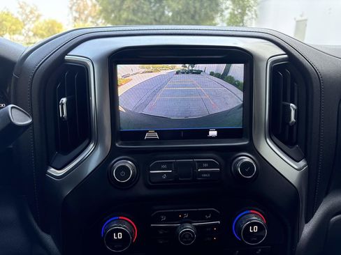 Used 2021 Chevrolet Silverado 1500 LT RWD image 24