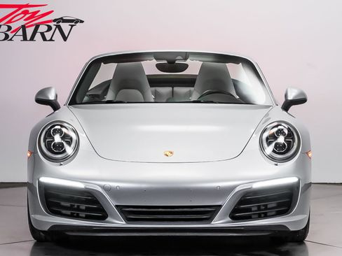 Used 2017 Porsche 911 Carrera 4 AWD/4WD image 8