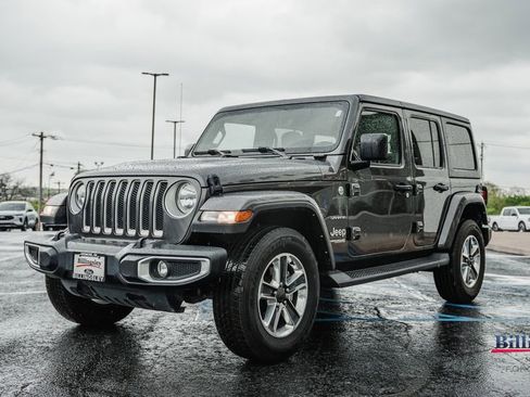 Used 2022 Jeep Wrangler Unlimited Sahara AWD/4WD image 4