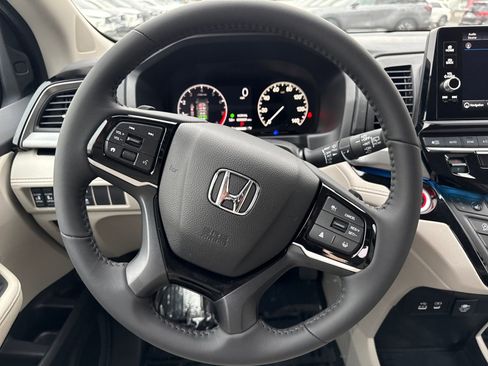 Used 2026 Honda Odyssey Touring image 14
