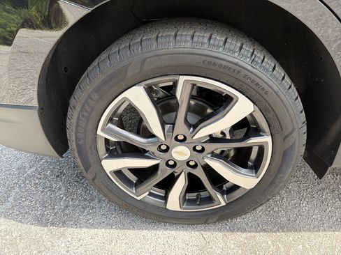 Used 2023 Chevrolet Equinox Premier FWD image 19