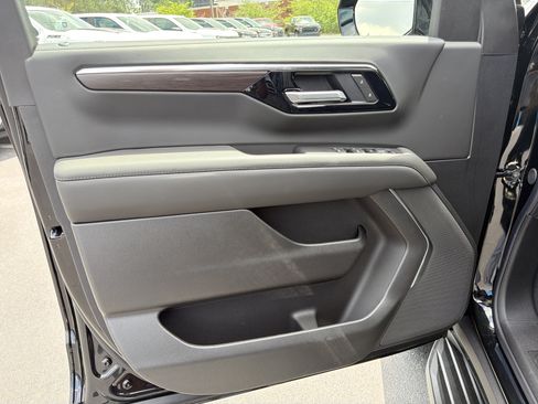 New 2026 Chevrolet Suburban LS w/ LS Custom Edition RWD image 10