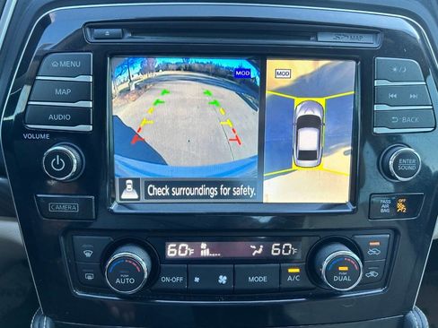 Used 2017 Nissan Maxima Platinum image 23