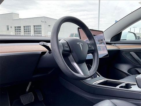 Used 2022 Tesla Model 3 Long Range image 8